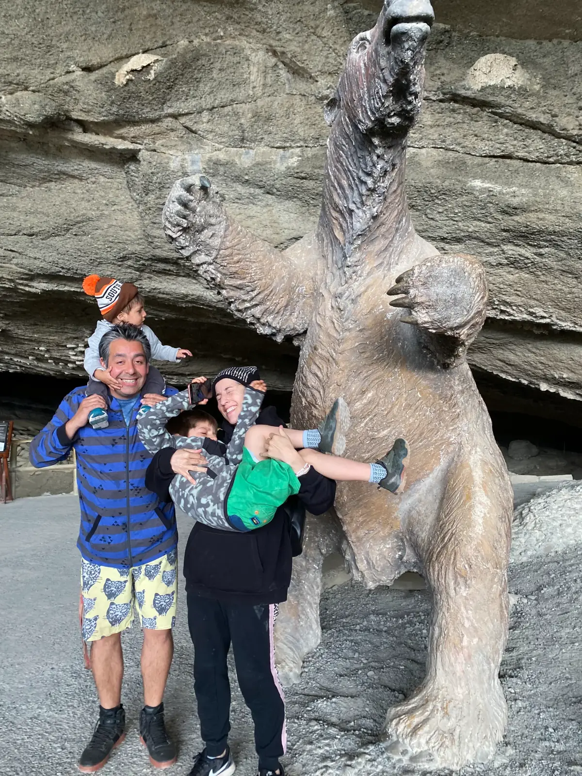 Stadttour Puerto Natales + Milodón-Höhle — 2